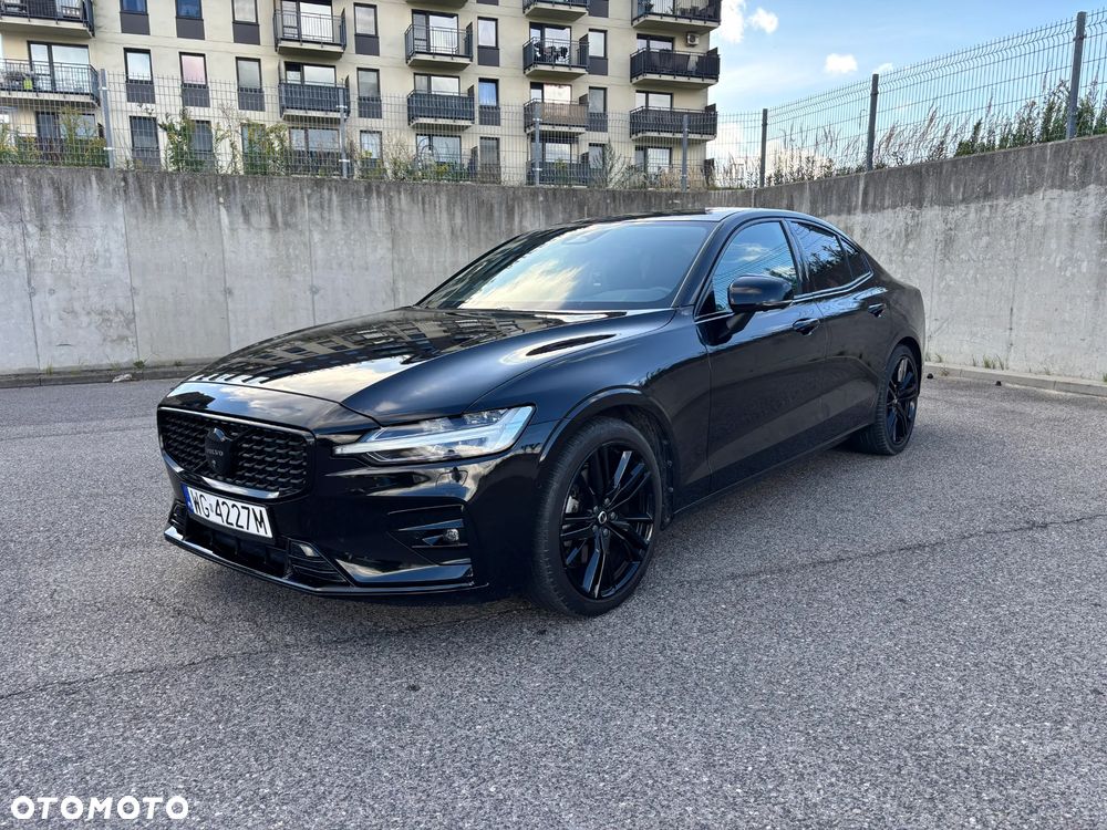 Volvo S60 B5 B Ultimate Dark - 1
