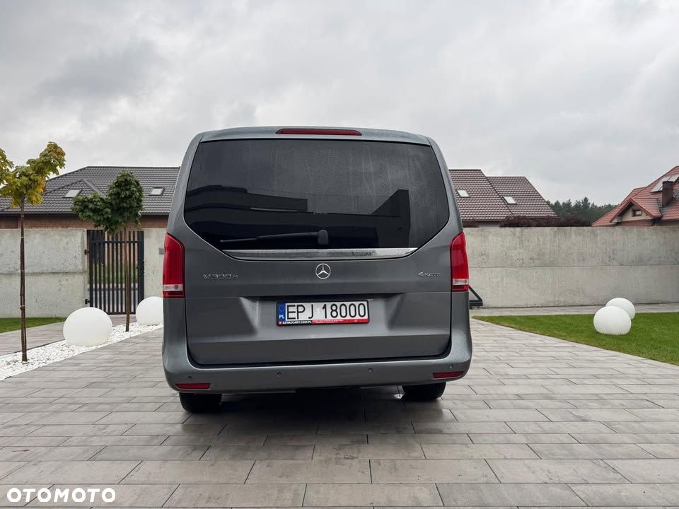 Mercedes-Benz Klasa V 300 d lang 4Matic 9G-TRONIC Avantgarde Edition Edition 19 - 6