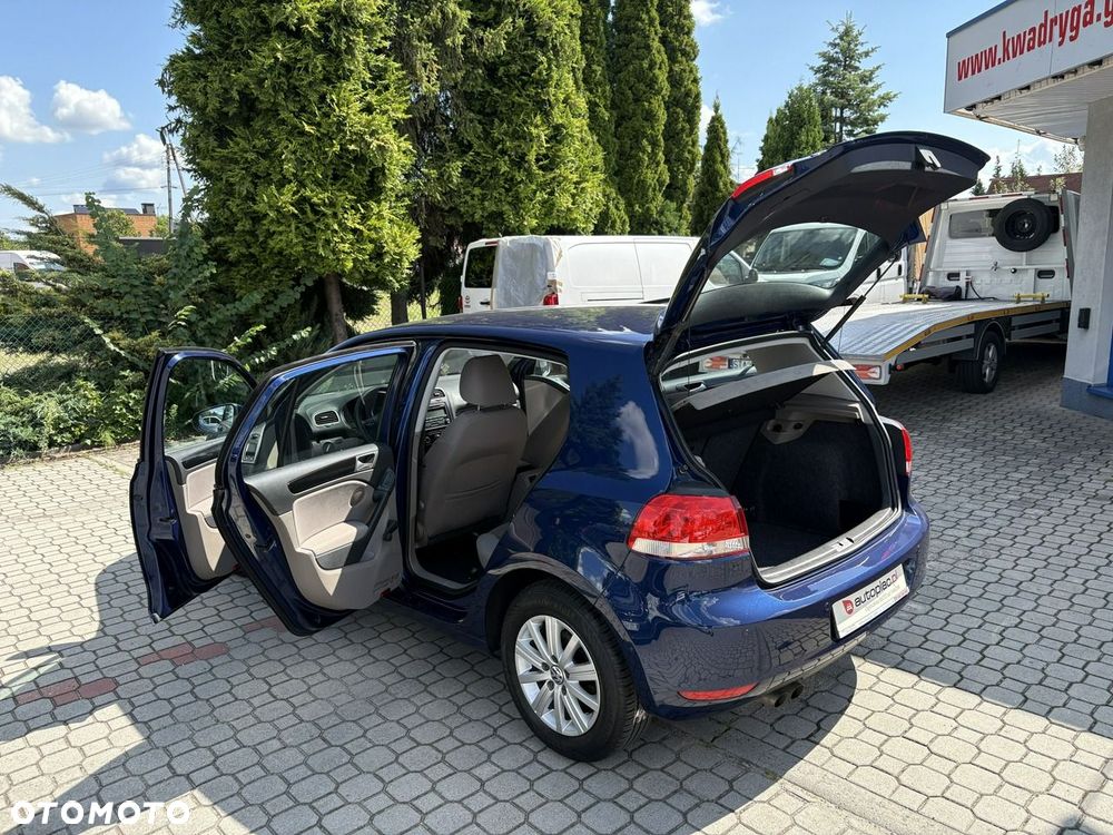 Volkswagen Golf - 34