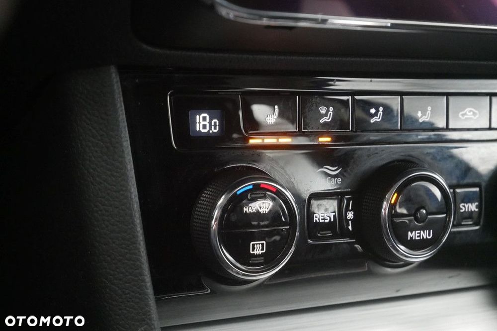 Skoda Superb 2.0 TSI Ambition DSG - 22