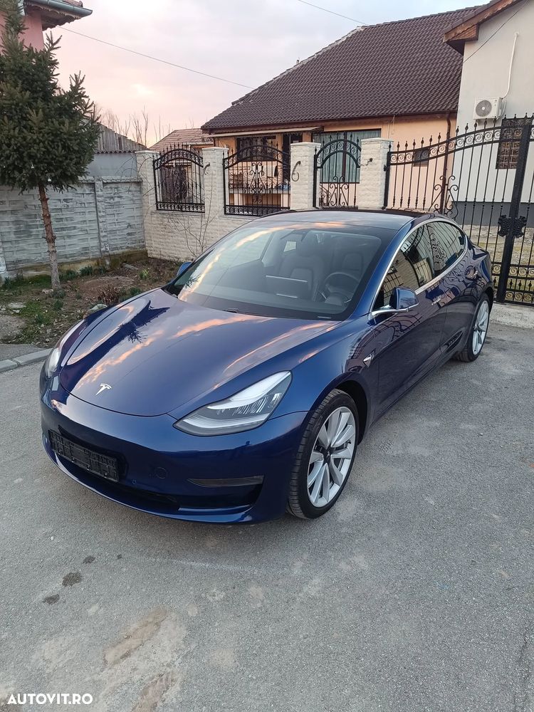 Tesla Model 3 - 6