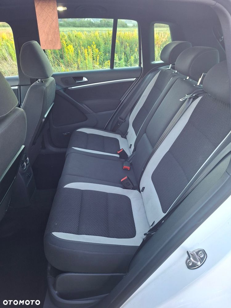 Volkswagen Tiguan 2.0 TDI 4Mot R-Style DSG - 37
