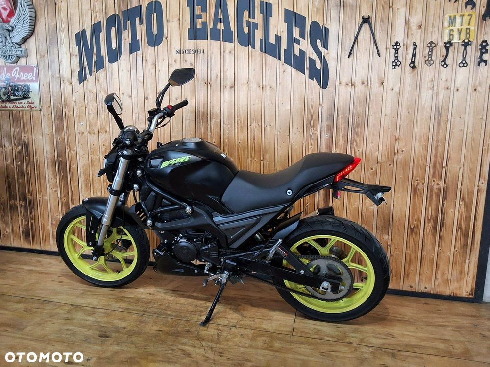 Moto Magnus Inny - 20
