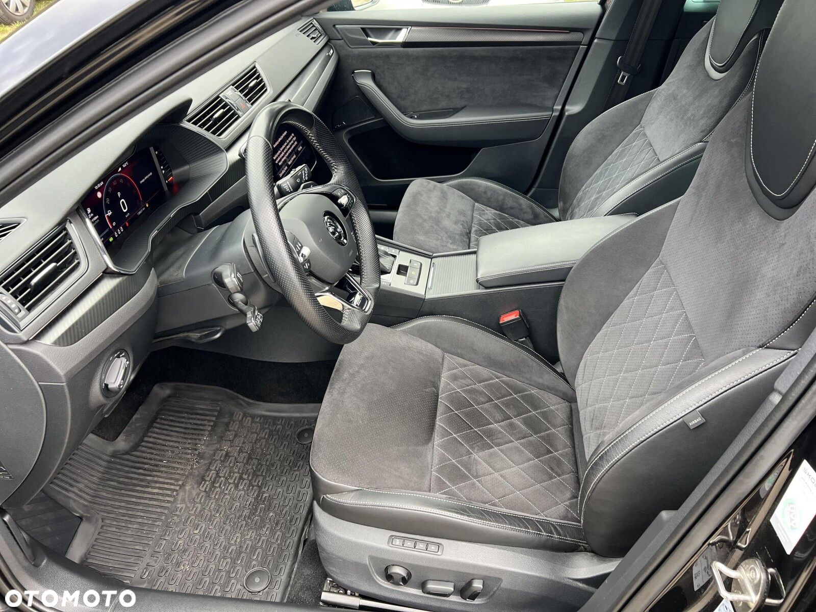 Skoda Superb 2.0 TDI SCR 4x4 Sportline DSG - 19