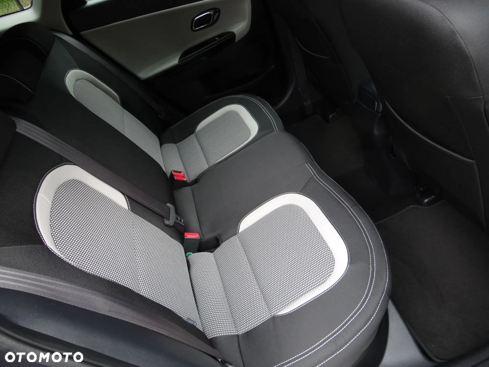 Kia Ceed 1.4 CVVT Dream Team Edition - 28