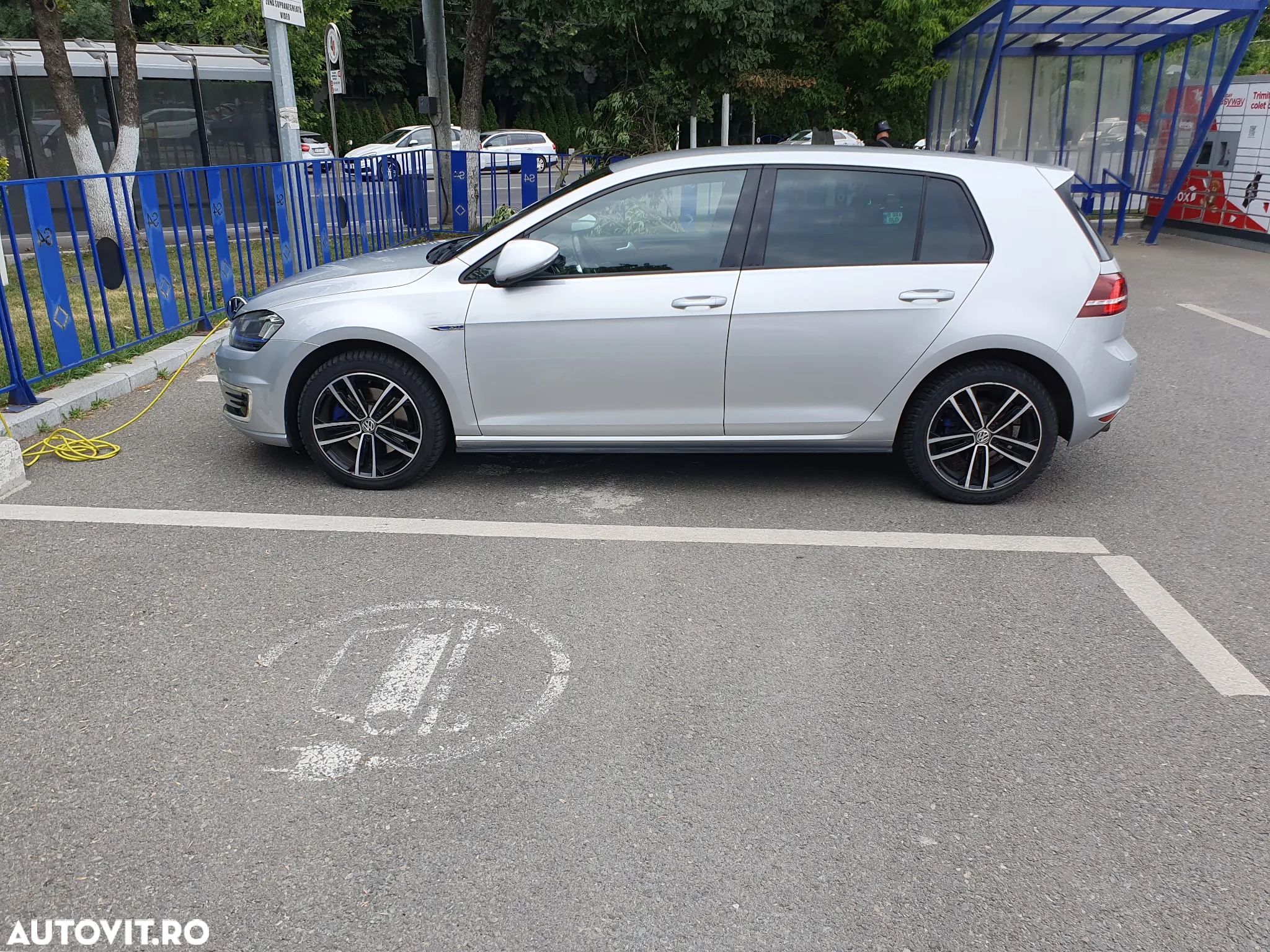 Volkswagen Golf - 12
