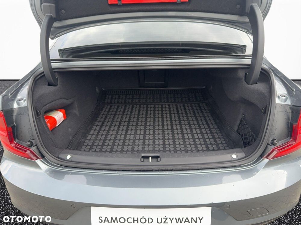 Volvo S90 - 32