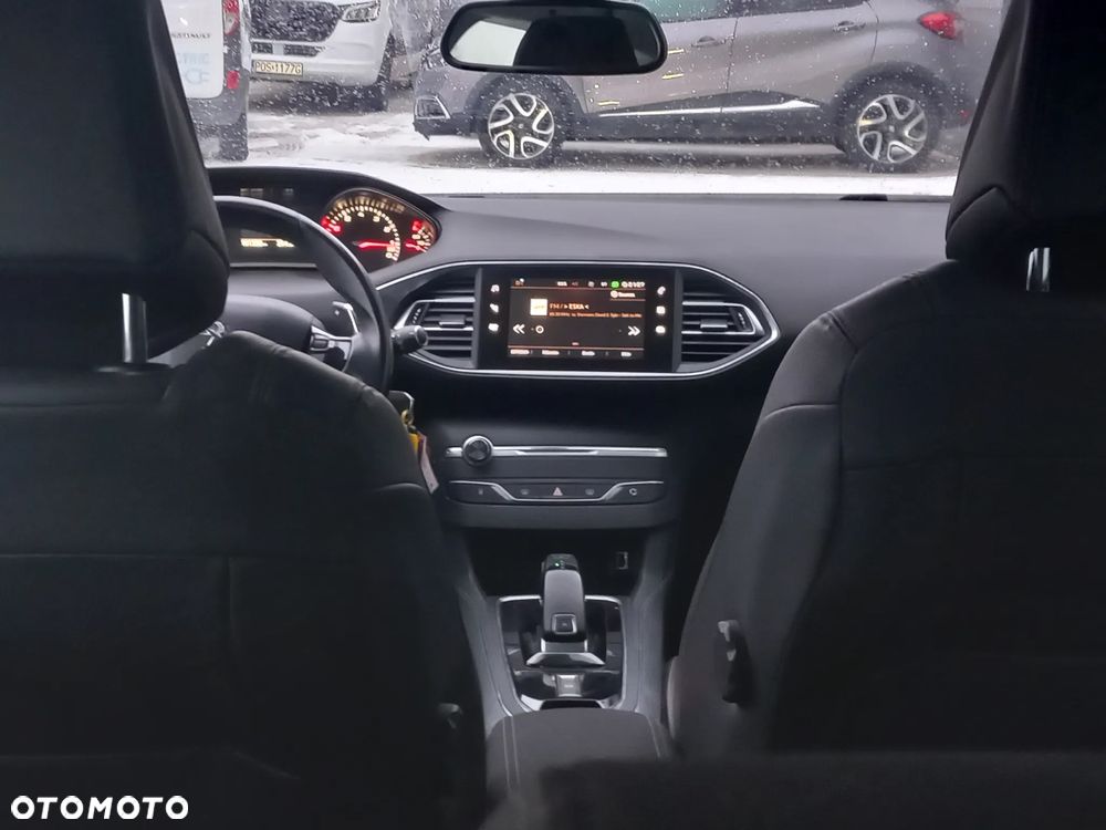 Peugeot 308 1.2 PureTech Allure S&S EAT6 - 7