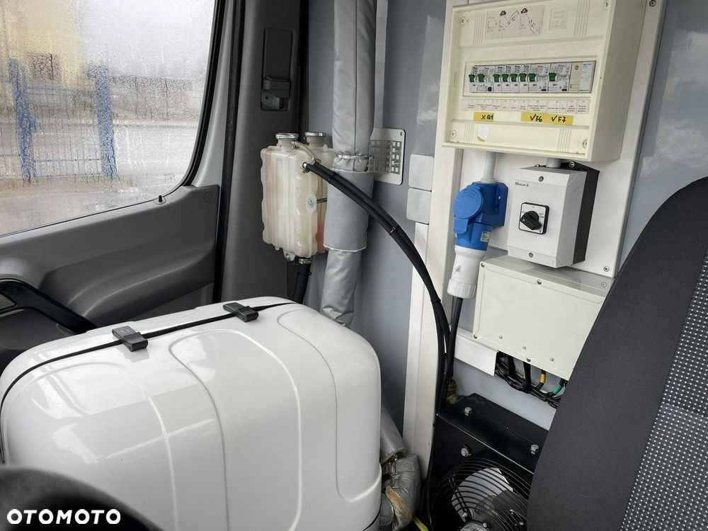 Mercedes-Benz Sprinter - 37