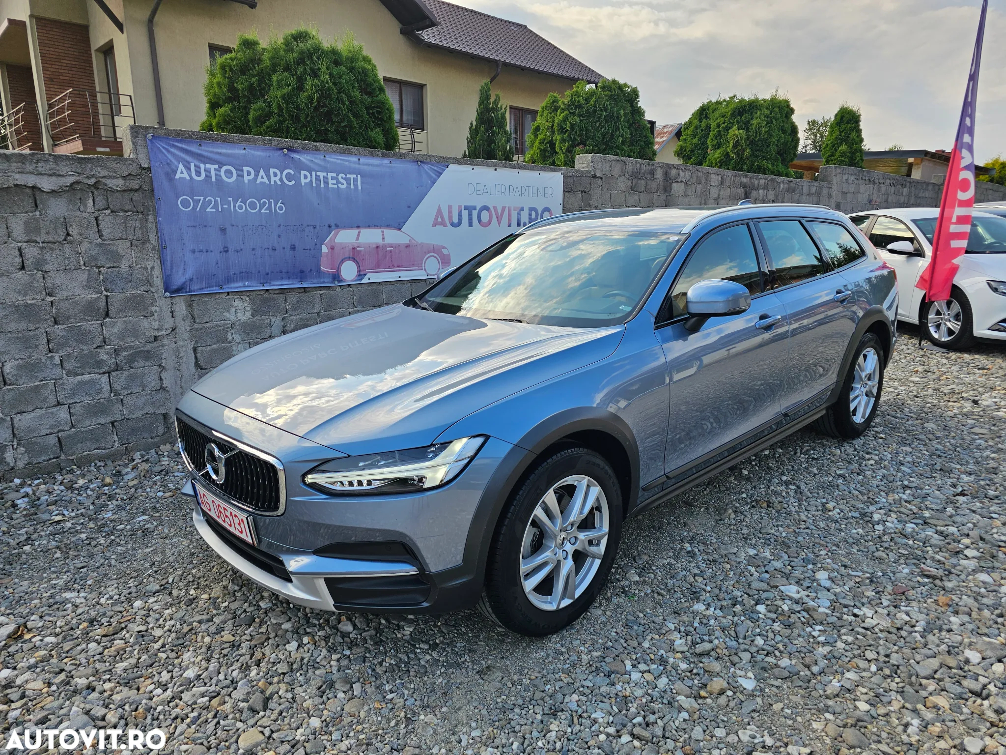 Volvo V90 Cross Country D4 AWD Geartronic Pro - 10