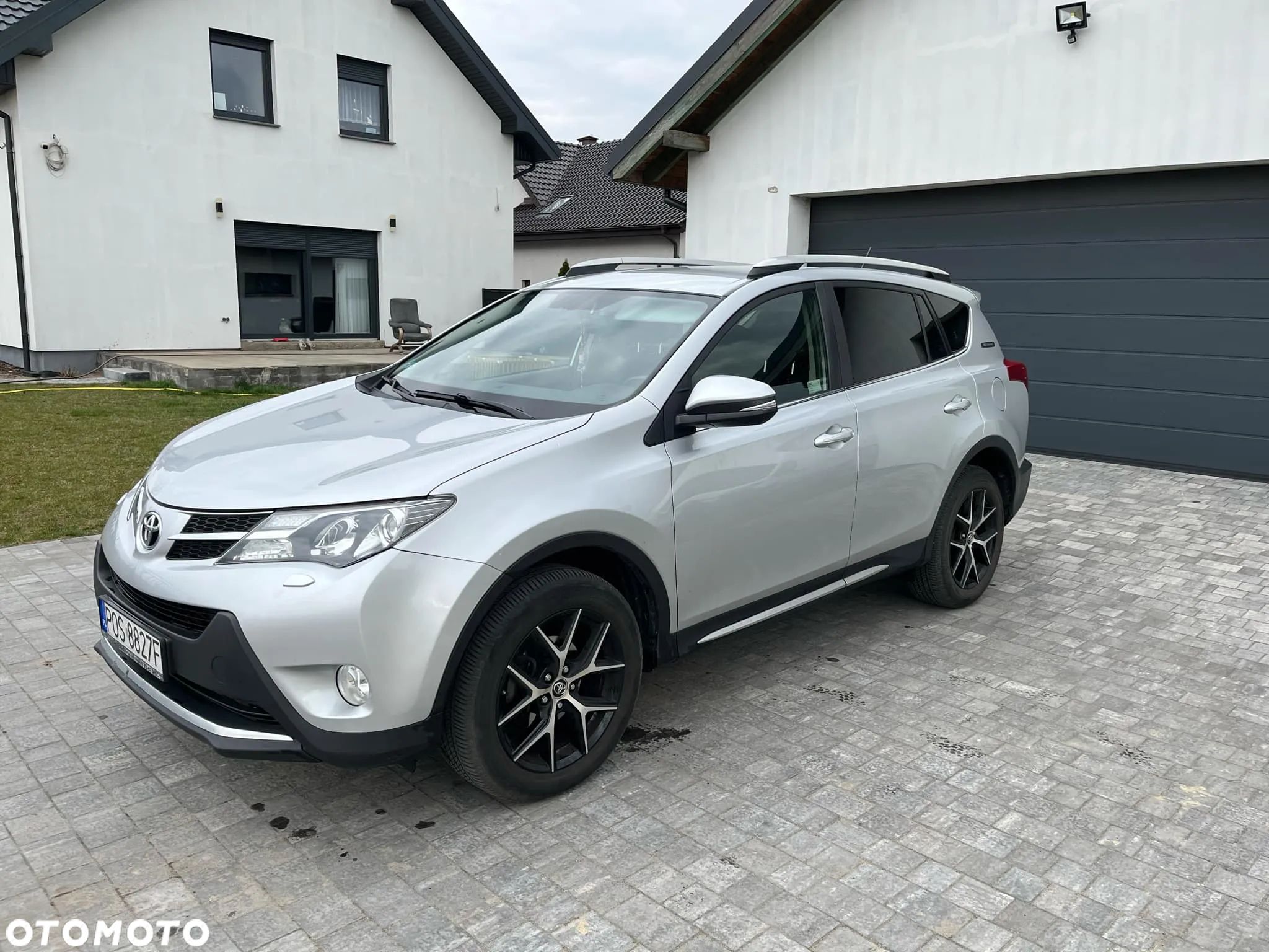 Toyota RAV4 - 1