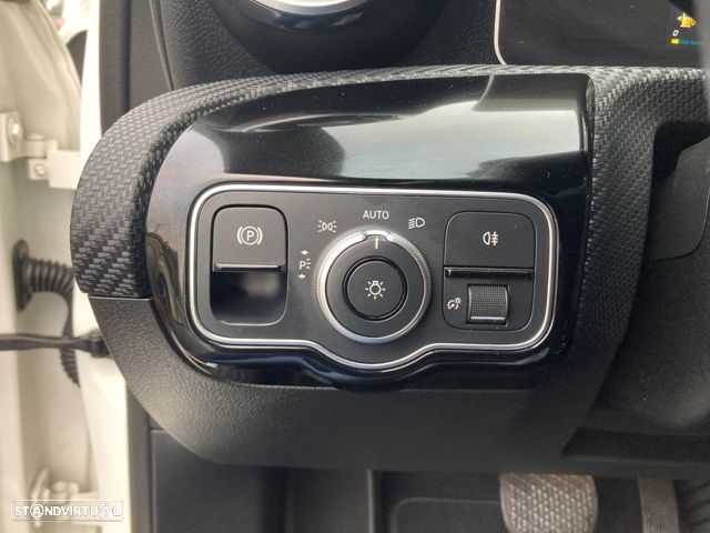 Mercedes-Benz A 180 Limousine d Progressive Aut. - 22