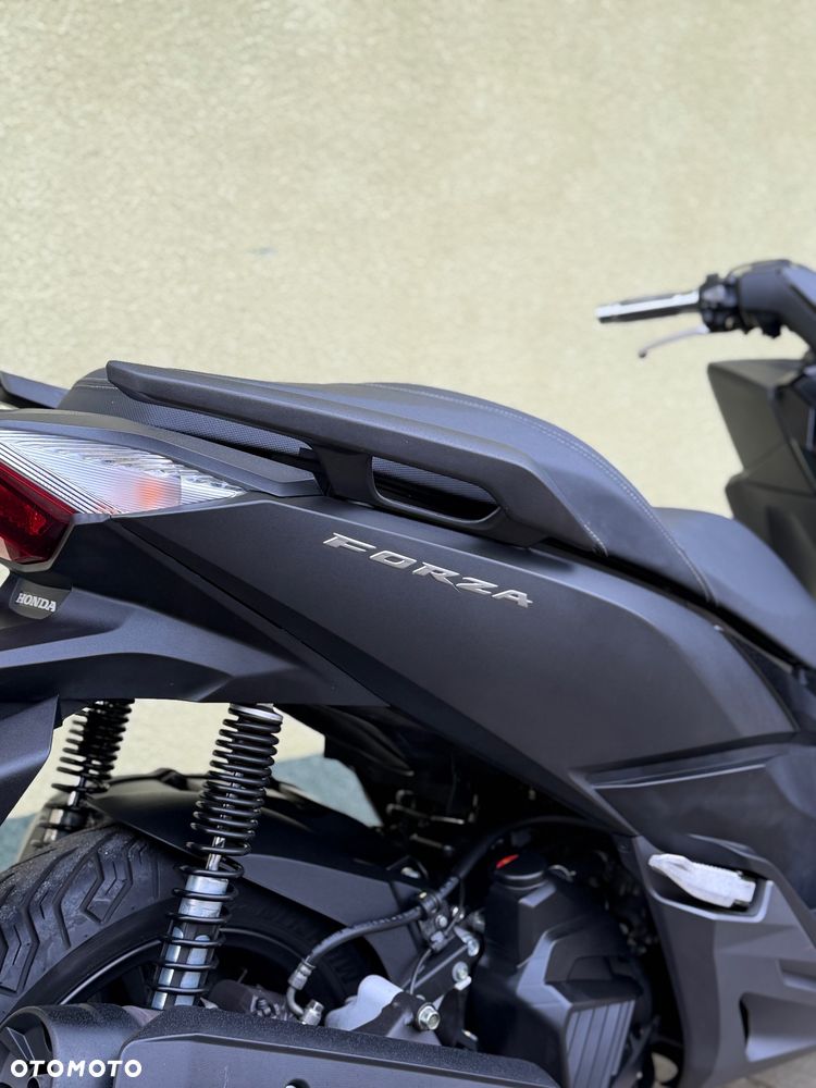 Honda NSS - 16