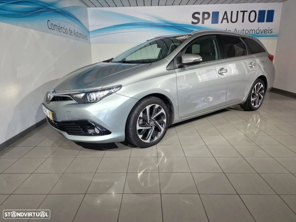 Toyota Auris Touring Sports - 1