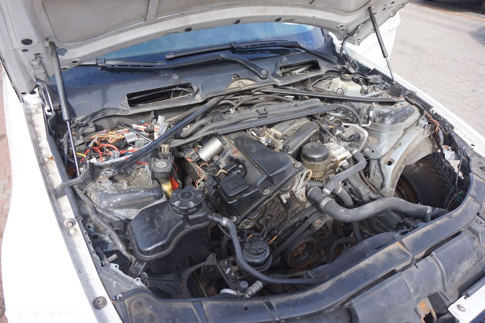 BMW 3 E90 SEDAN 2005 A34 2.0 16V N46B20B 150KM GS6-17BG BIAŁY na części - 11