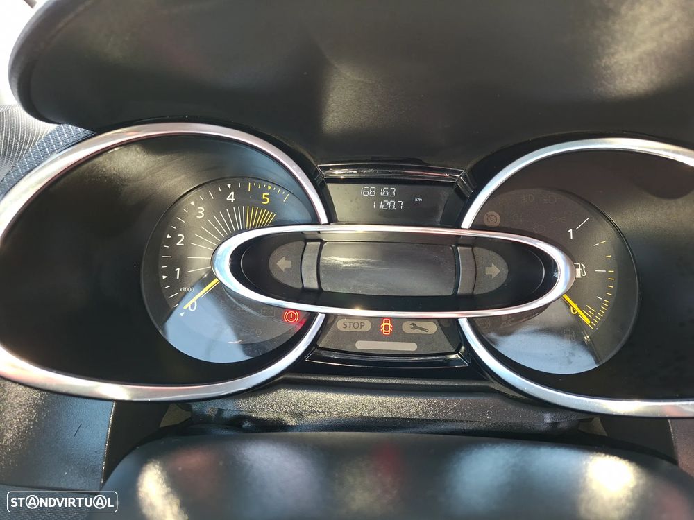 Renault Clio - 11