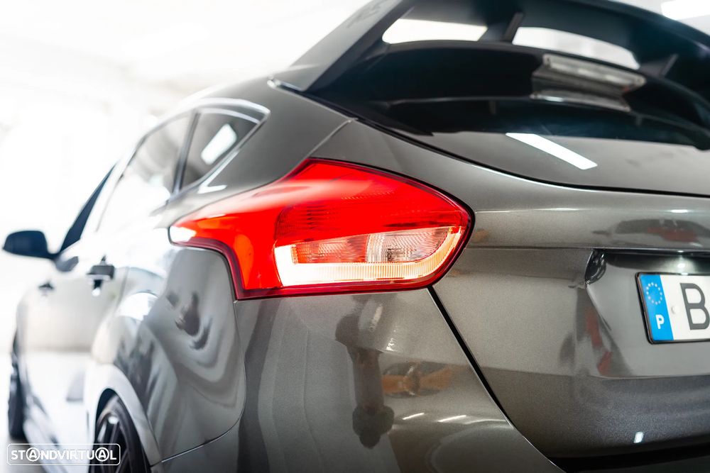 Ford Focus 2.3 EcoBoost S&S 4WD RS - 23