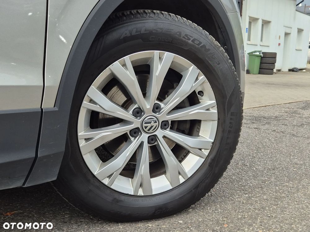 Volkswagen Tiguan - 23