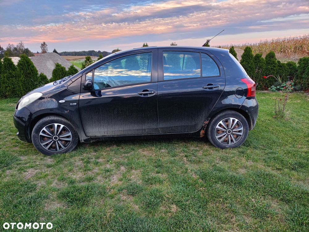 Toyota Yaris - 2