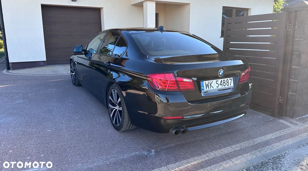 BMW Seria 5 528i xDrive - 10