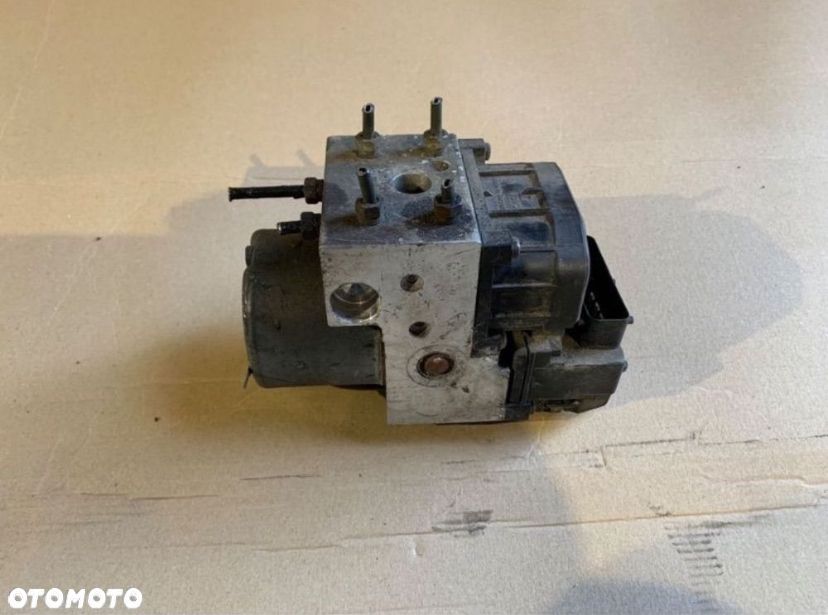 89541-02030 Pompa abs Toyota corolla e12 - 2