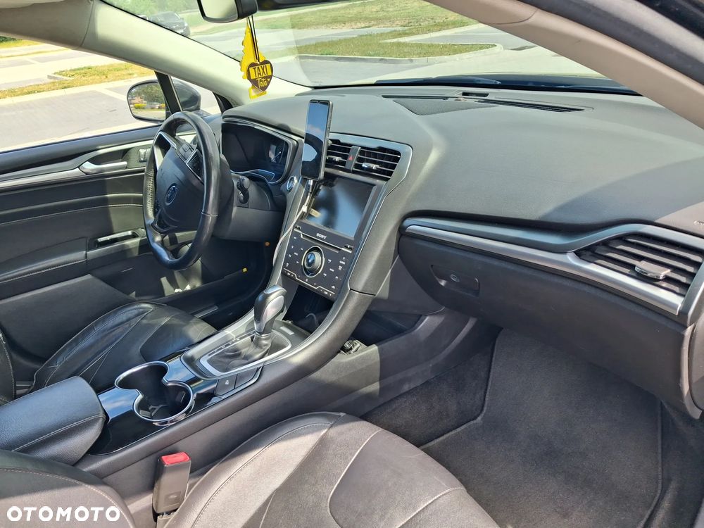 Ford Fusion - 14