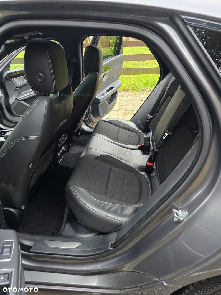 Jaguar XF 2.0 i4D AWD R-Sport - 24