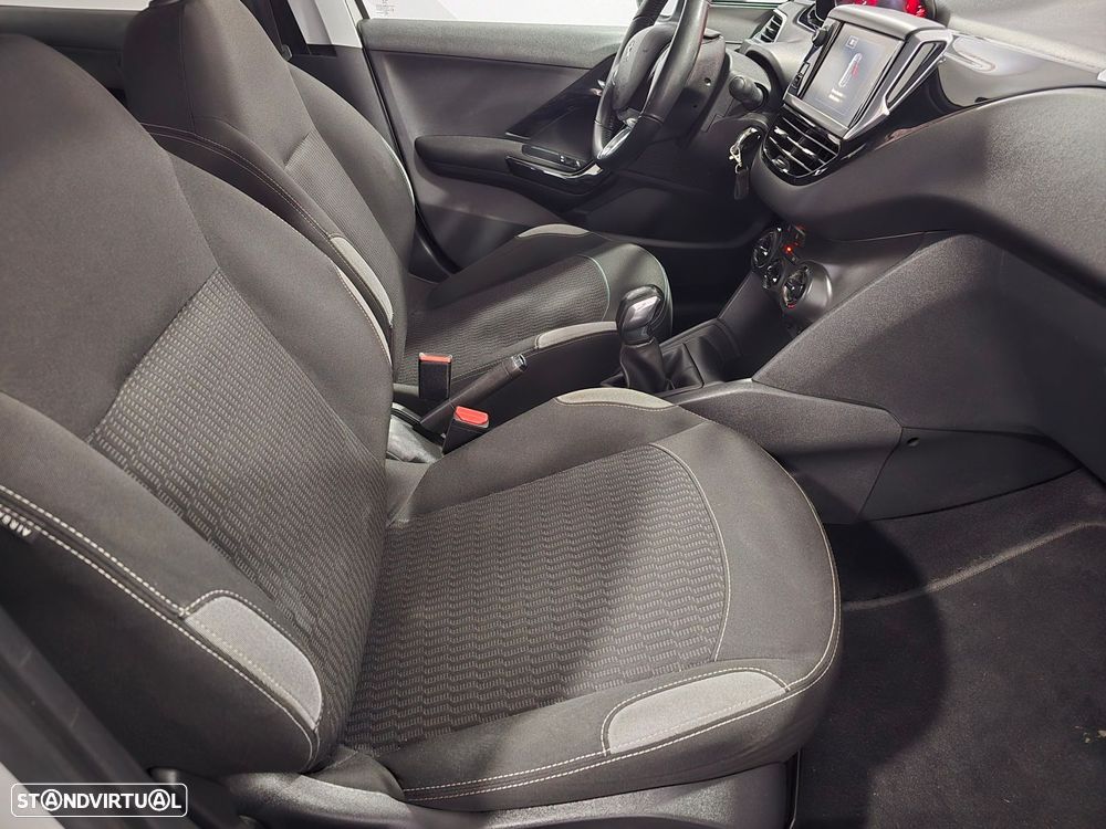 Peugeot 208 1.2 PureTech Active - 20