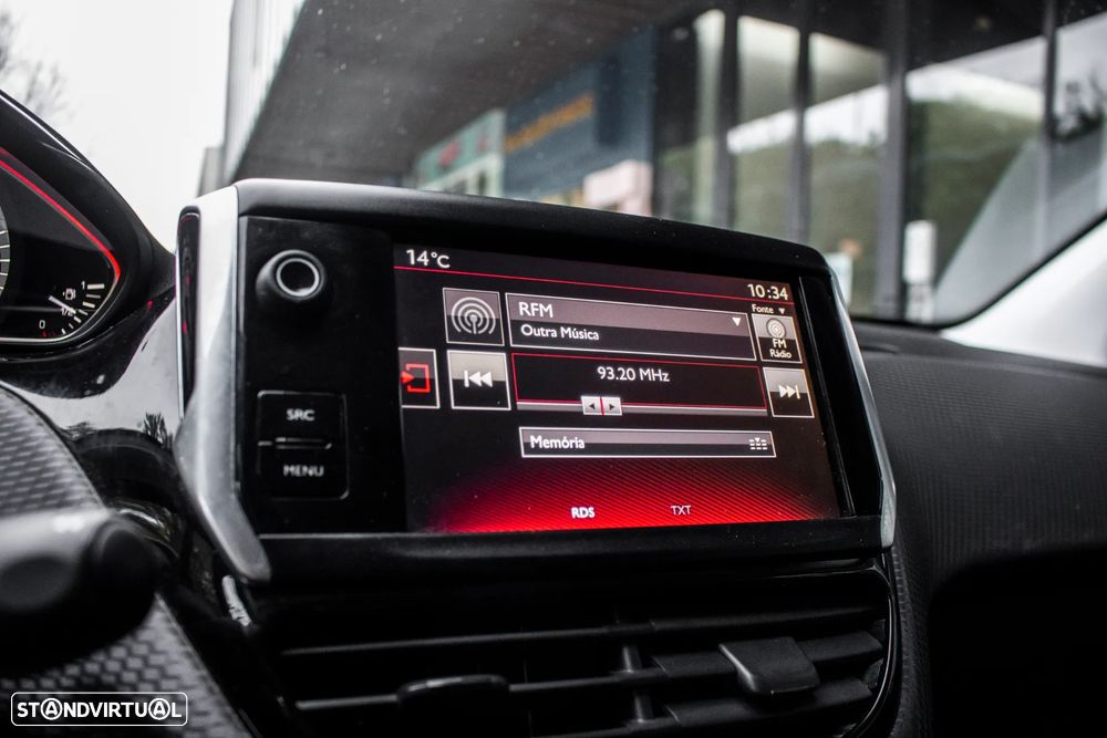 Peugeot 2008 1.2 PureTech GT Line - 36