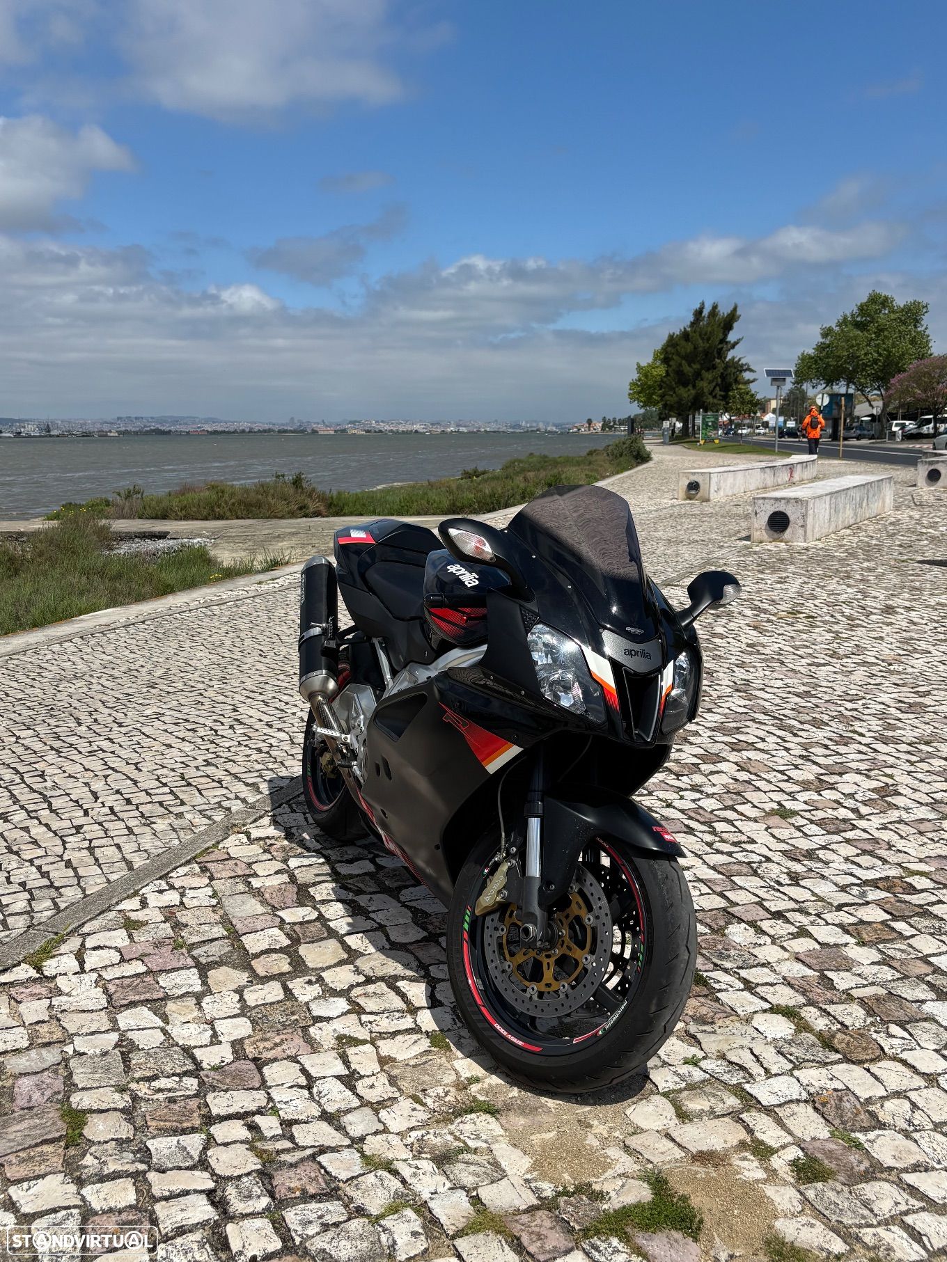 Aprilia RSV - 1