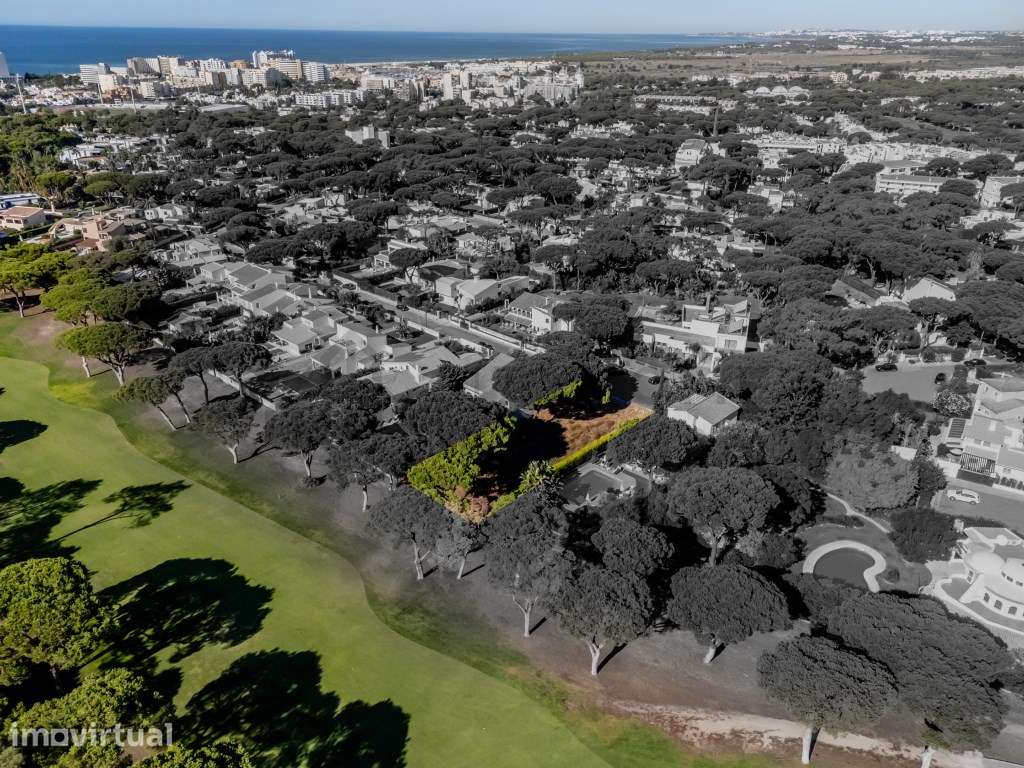 Terreno Exclusivo de 920 m² Frente ao Golfe | Vilamoura - Grande imagem: 5/14