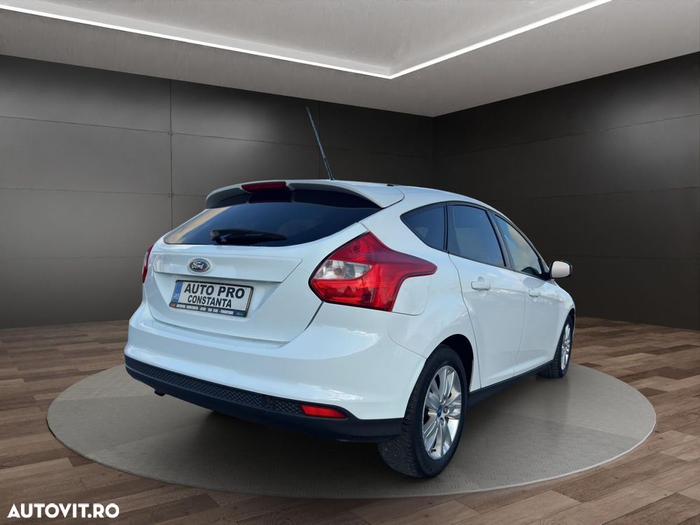 Ford Focus - 3