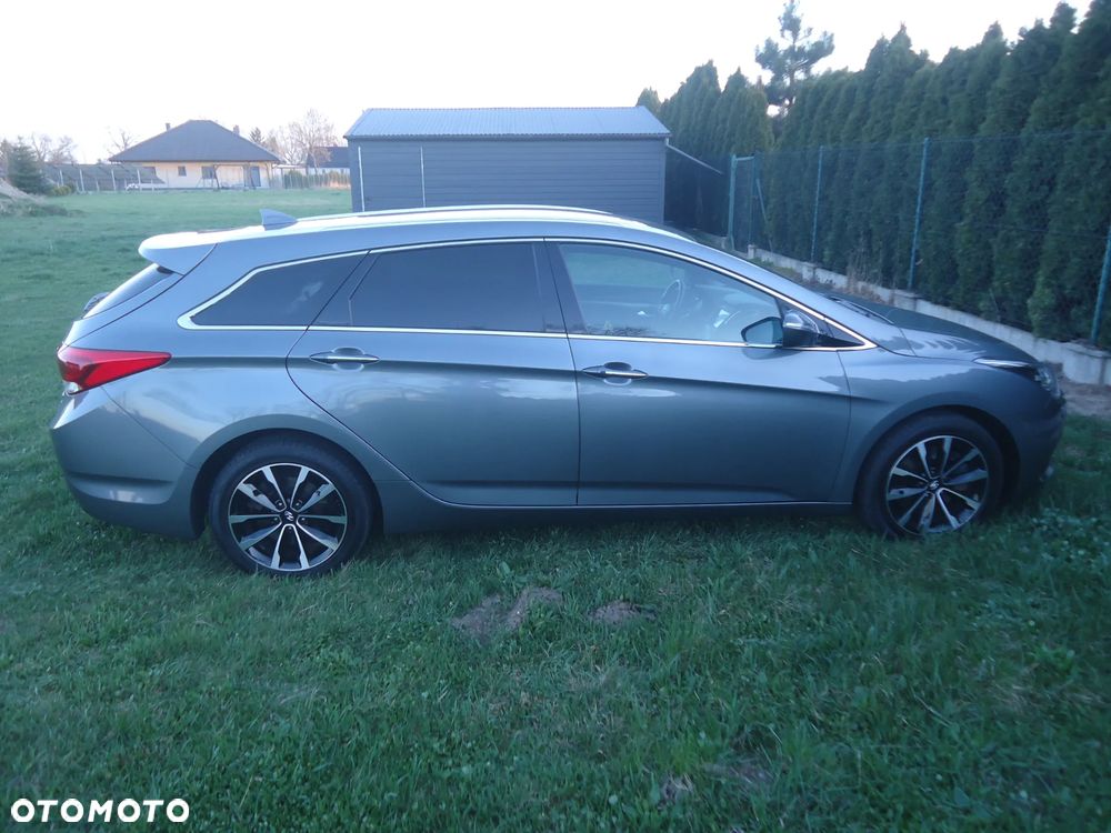 Hyundai i40 Kombi 2.0 Automatik Premium - 3