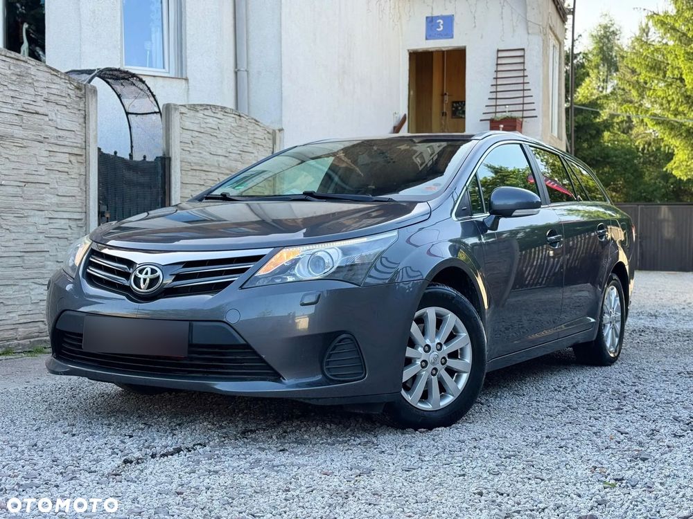 Toyota Avensis 1.6 Comfort - 15