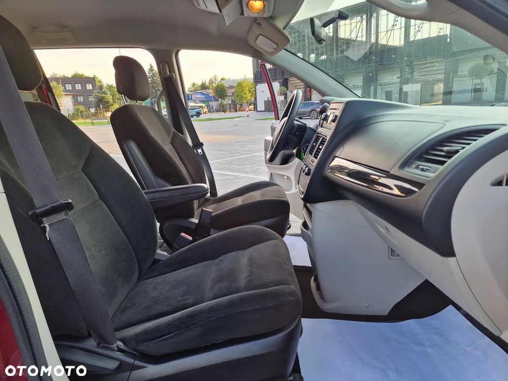 Dodge Grand Caravan 3.6 Express - 28