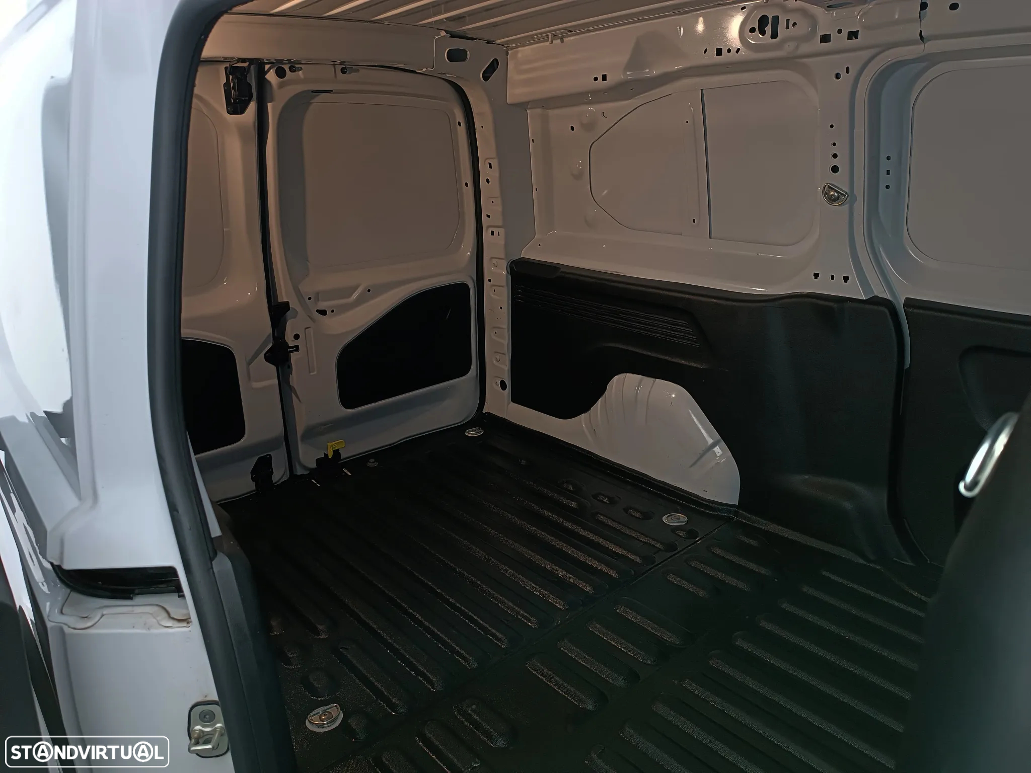 Fiat Novo Doblò BlueHDi 1.5 100cv S&S - 9