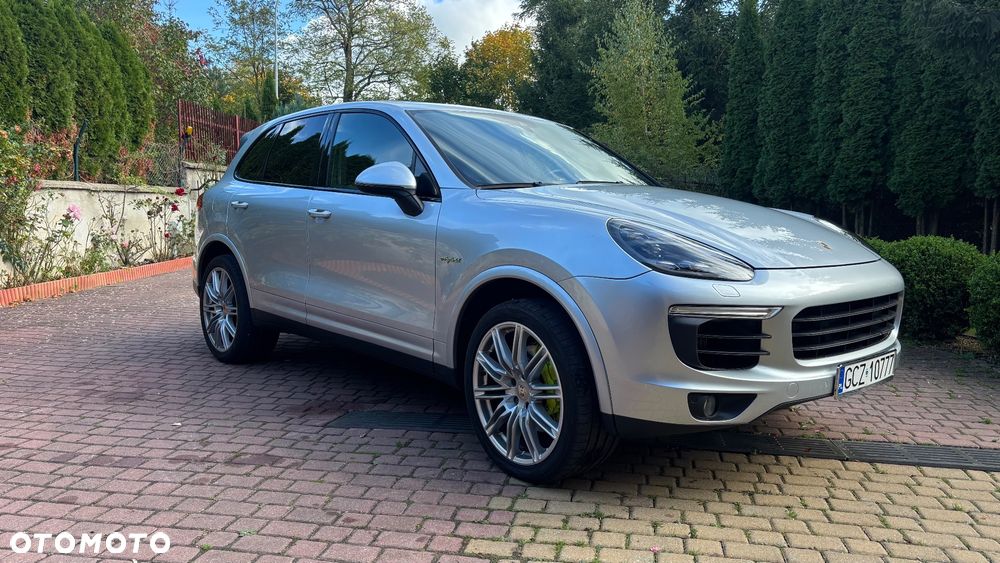 Porsche Cayenne - 2