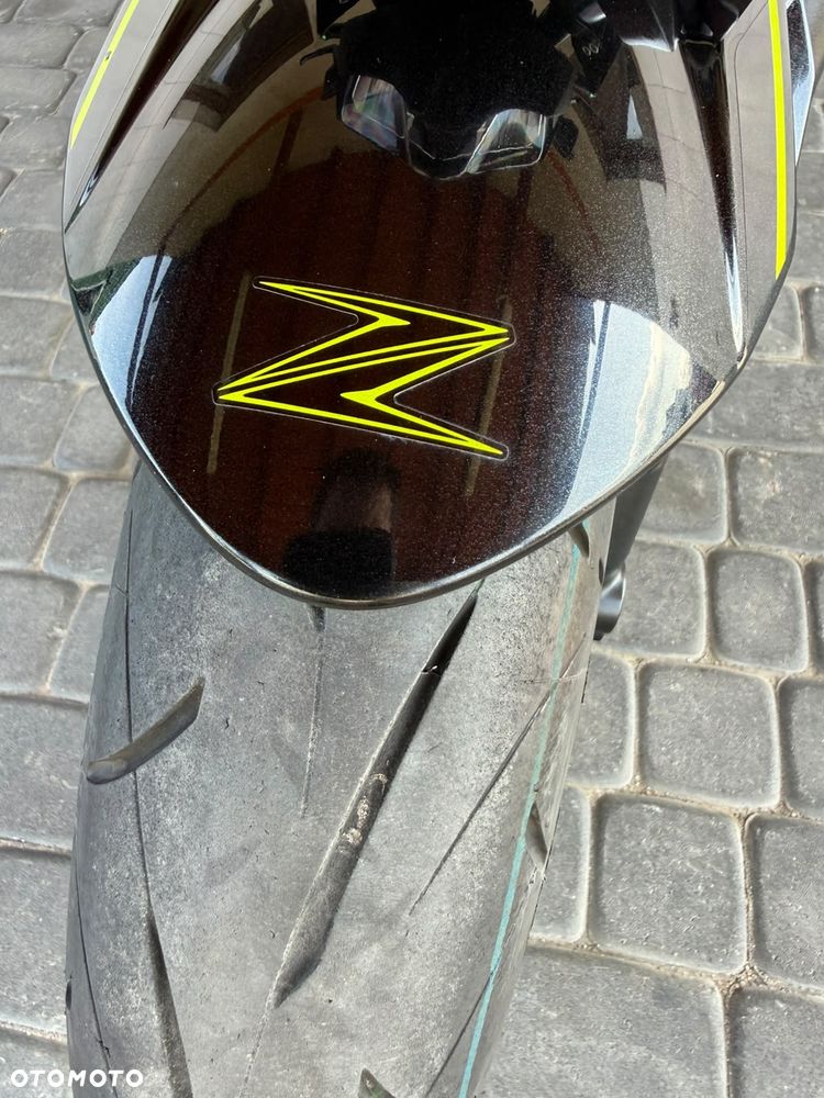 Kawasaki Z - 19