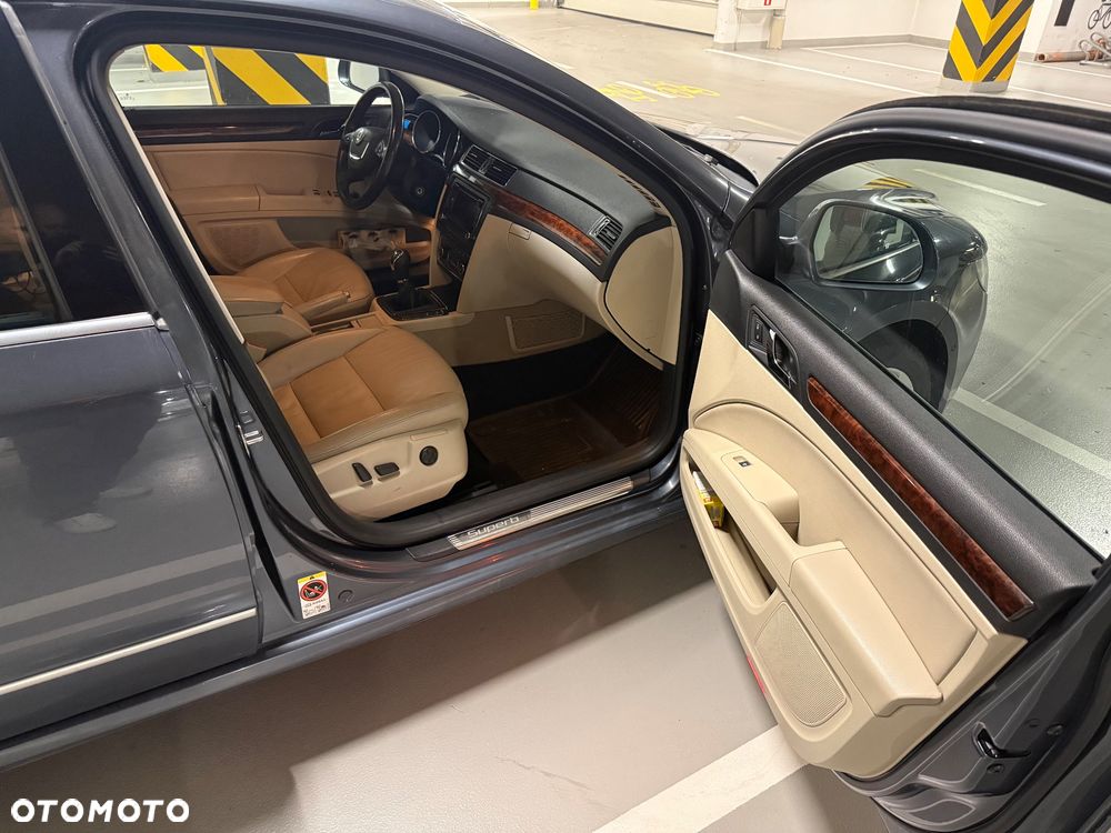 Skoda Superb 2.0 TDI Elegance - 4
