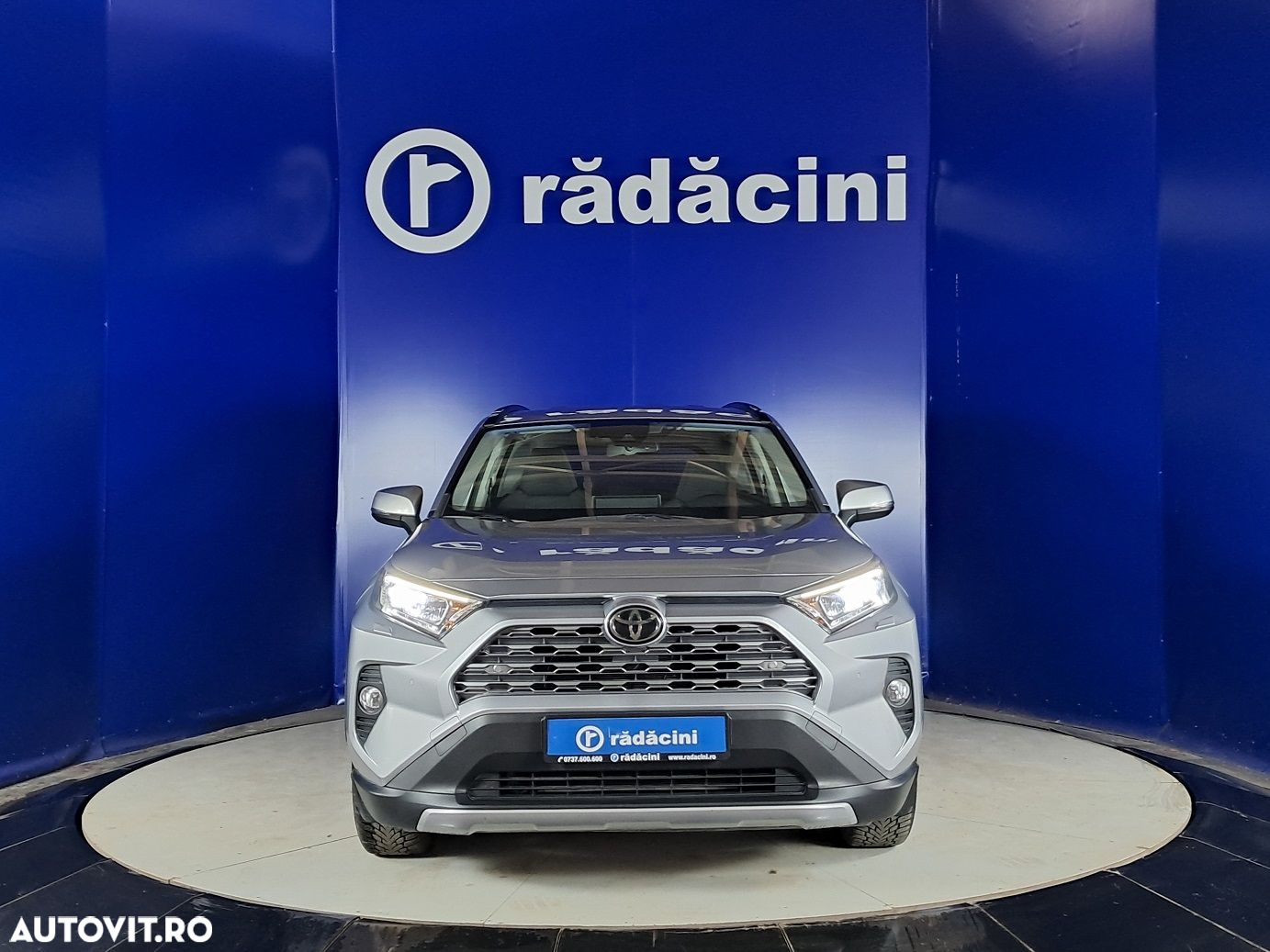 Toyota RAV4 - 8