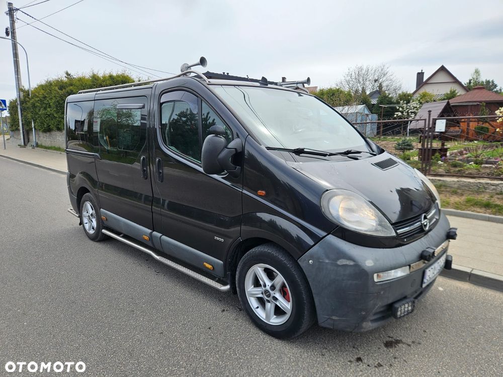 Opel Vivaro - 1