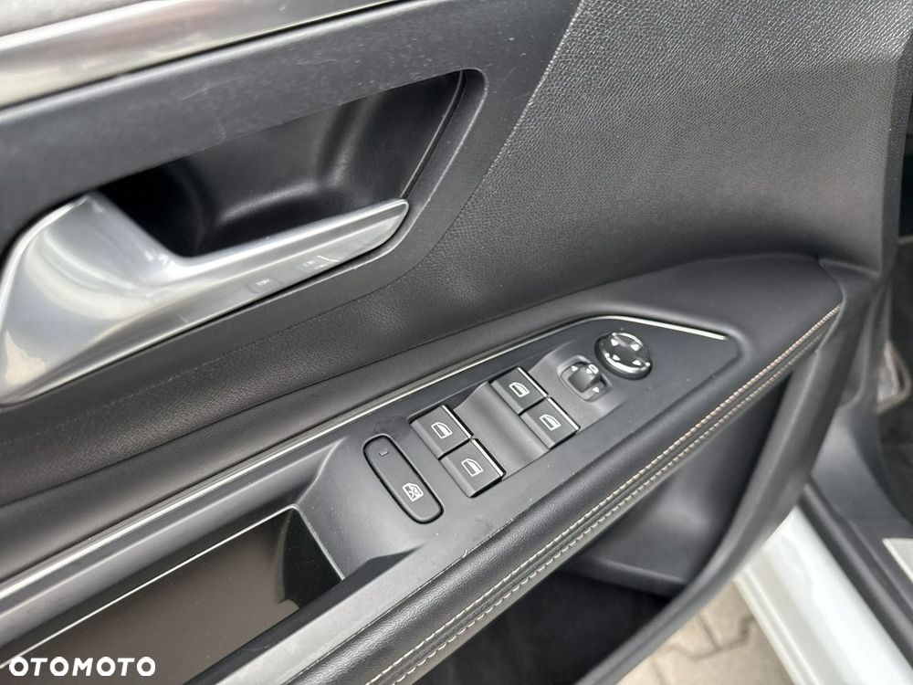 Peugeot 5008 1.6 PureTech GT Pack S&S EAT8 - 12