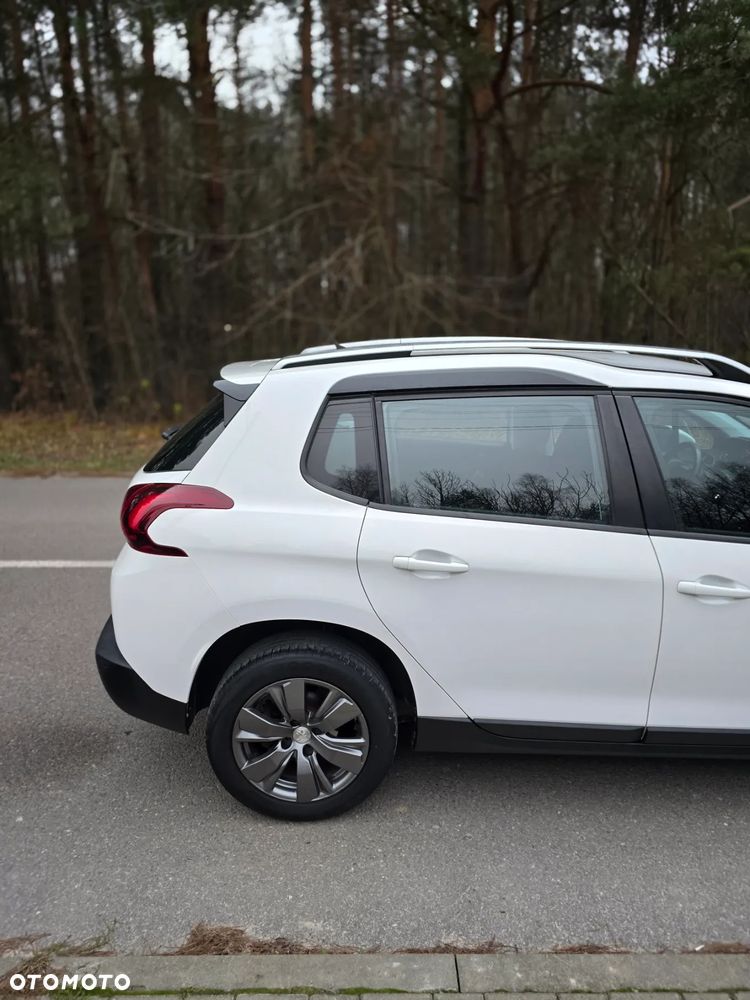 Peugeot 2008 BlueHDi 100 STOP & START Style - 13