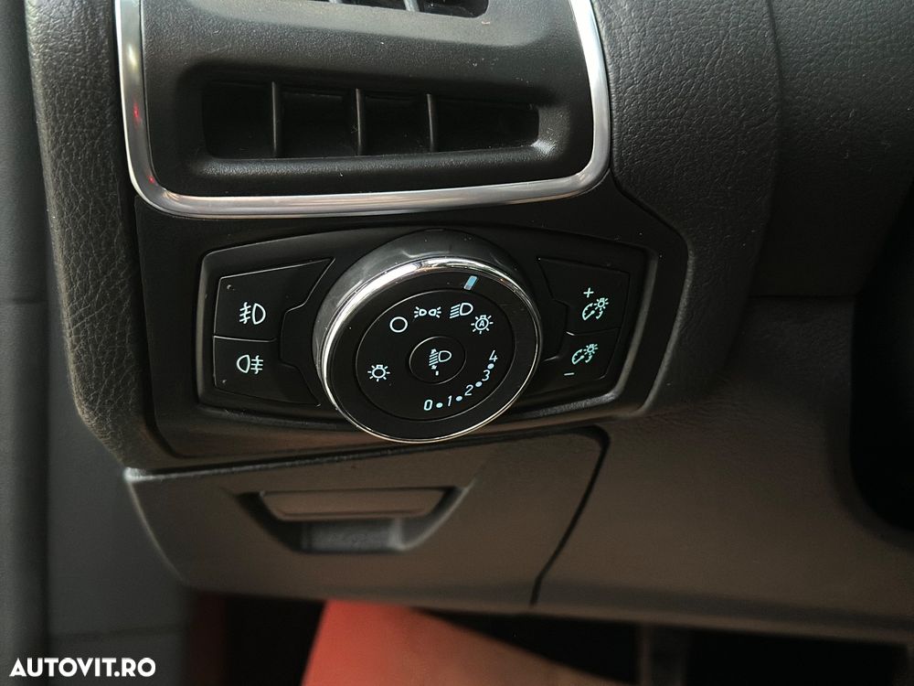 Ford Focus 2.0 TDCi DPF Titanium - 25