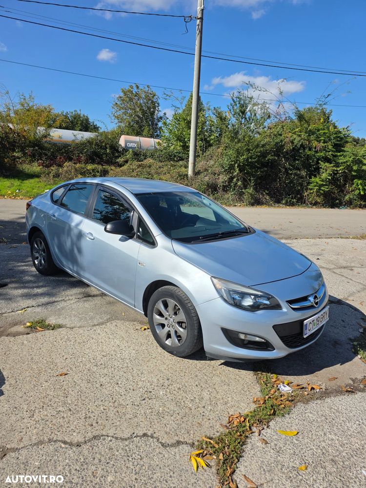 Opel Astra GTC 1.4 Turbo Enjoy - 4