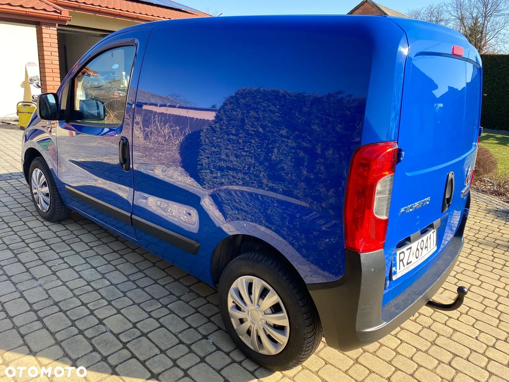 Fiat Fiorino Kombi 8V Base - 11