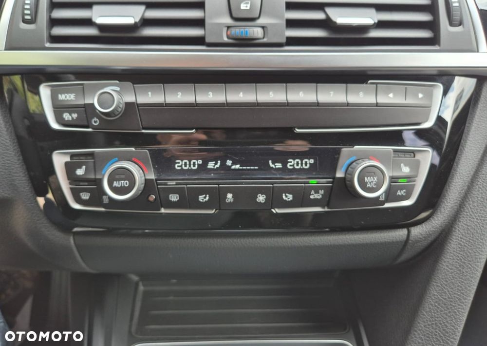 BMW Seria 3 320i GPF Advantage - 24