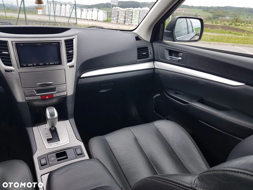 Subaru Outback 2.5i Comfort AT - 19