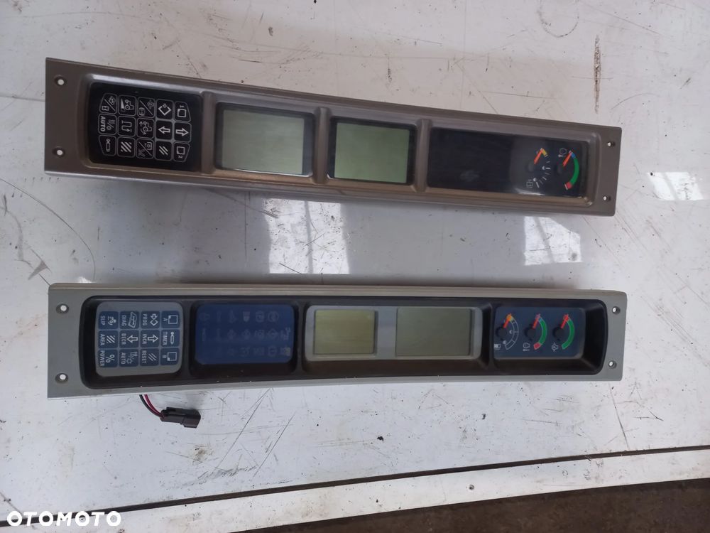 Licznik,sterownik,wyświetlacz,podłokietnik,komputer,MCcormick,Case,New Holland,Steyr,429092A1,707322A2,704499A2,47519388,82036342,313856A1,87677584,362031A1,412439001001,CVT,CVX,MXU,MX270,PUMA,mxm,konsola,control unit,monitor,terminal,magnum,deska rozdzielcza,digital,instrument cluster, - 16