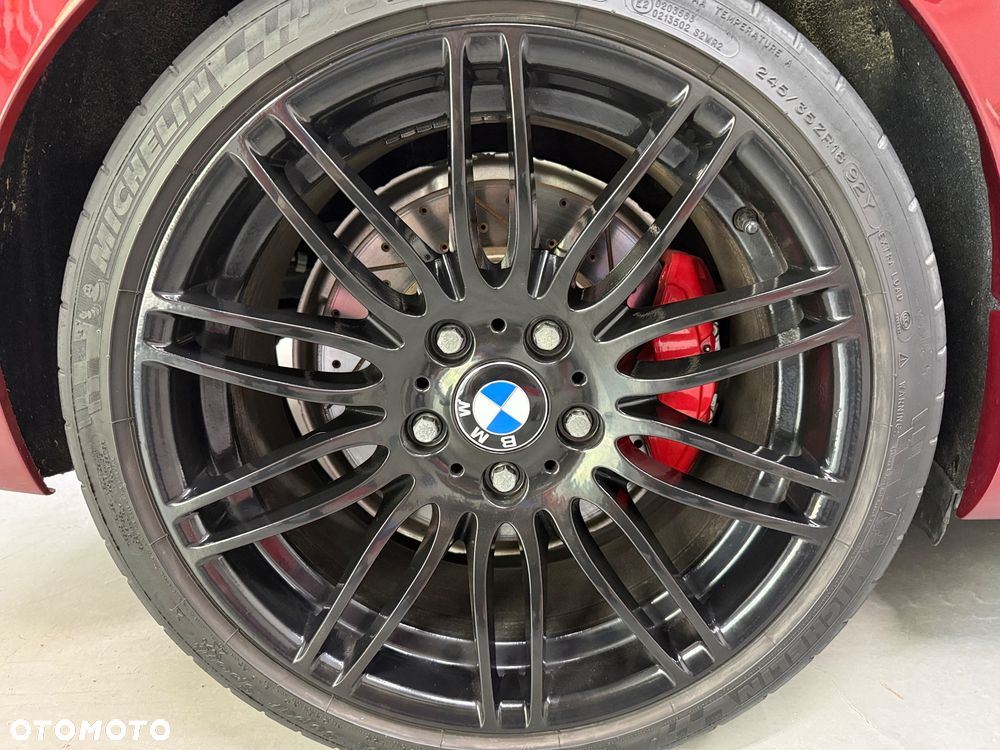 BMW Seria 1 135i Limited Edition Lifestyle mit M Sportpaket - 23